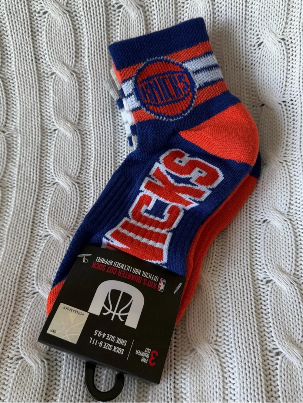 NEW YORK Knicks Kids Crew Socks 3 Pairs Size 4 - 9 Children’s Sock NBA Licensed